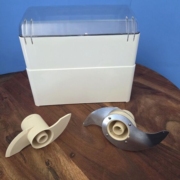 CUISINART Blade and Disc Holder BDH-2C w/ Food Processor Blades - Picture 10 of 13